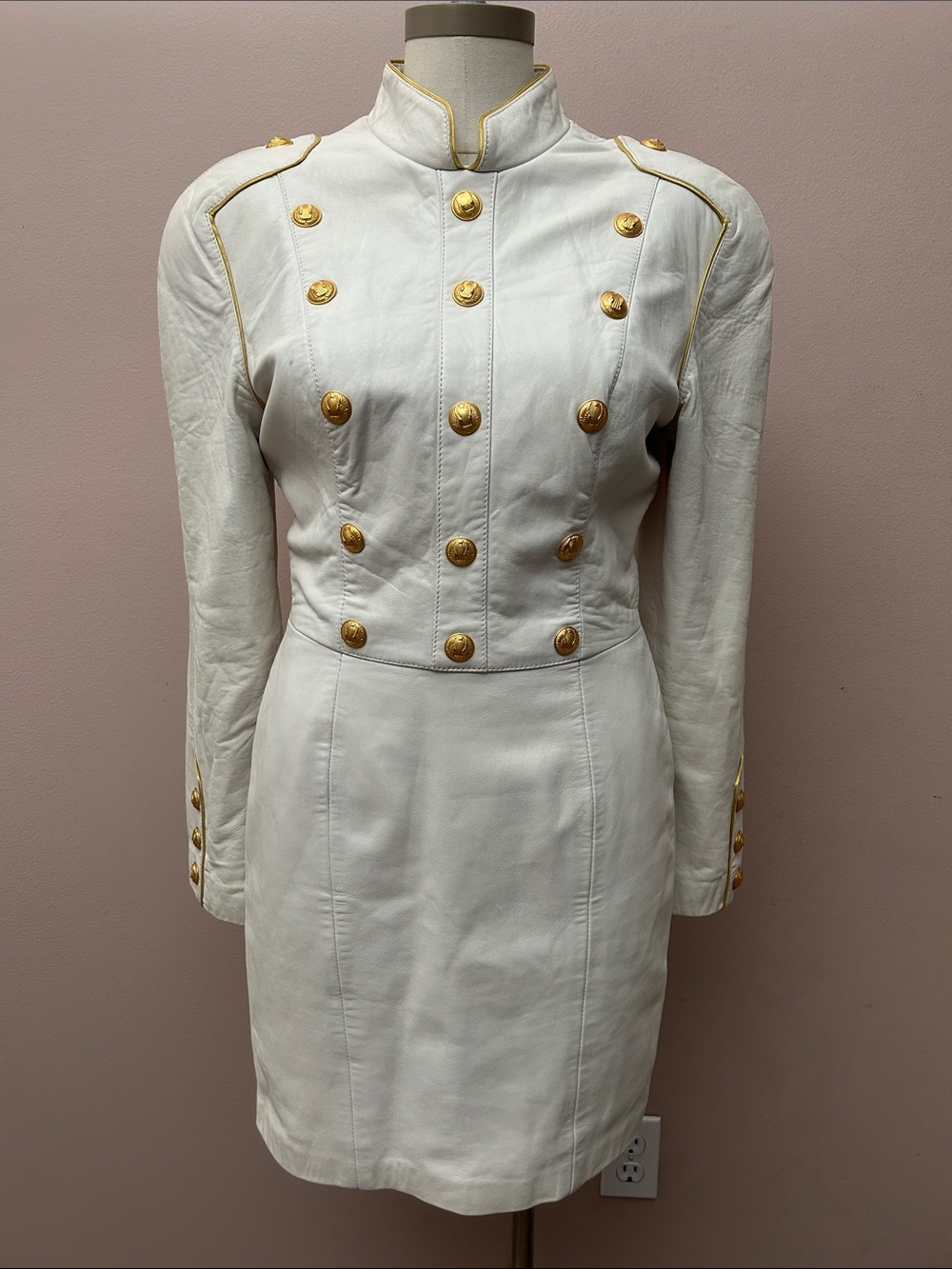 VTG Michael Hoban White Leather Long-Sleeve Military Button Dress Gold Buttons